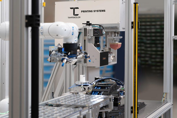 Pad printing system with safety enclosure from TAMPONCOLOR